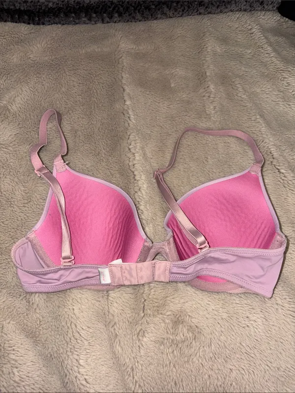 VS Pink Wear Everywhere Lightly Lined T-Shirt Bra, size 32B - Image 3