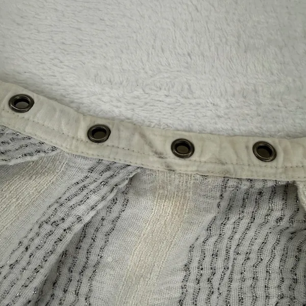 Free People White Grey Metallic‎ Striped Grommet Split Neck Blouse Top Womens M - Image 8