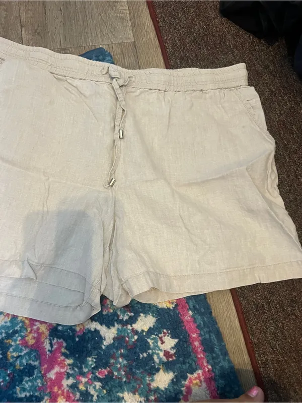 Tommy Bahama Light Beige Linen Blend Drawstring Women’s Shorts - Image 2