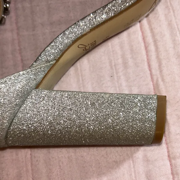 Badgley Mischka Jewel Size 6.5 Silver Jeweled Chunk Heels - Image 12