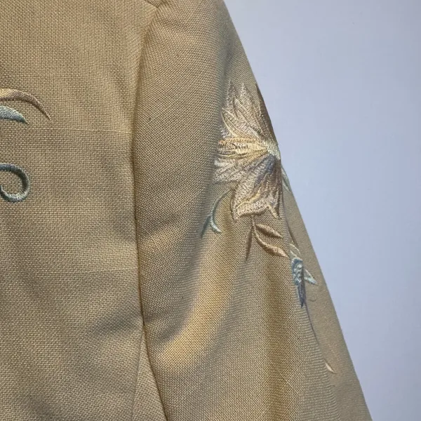 Elegant Cream Yellow Embroidered Women's‎ Jacket - Image 6
