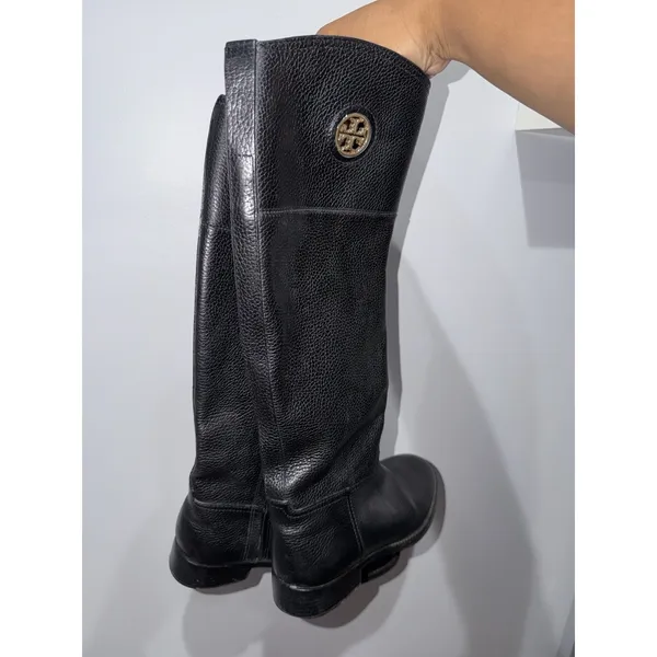 Tory Burch Black Riding Boots Pebbled Leather Sz 7 Gold‎ Detail - Image 3