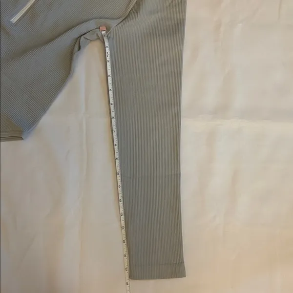 Ribbed Long Sleeve Bodysuit 2 Piece Bundle Grey / White Women Size L NWOT - Image 8