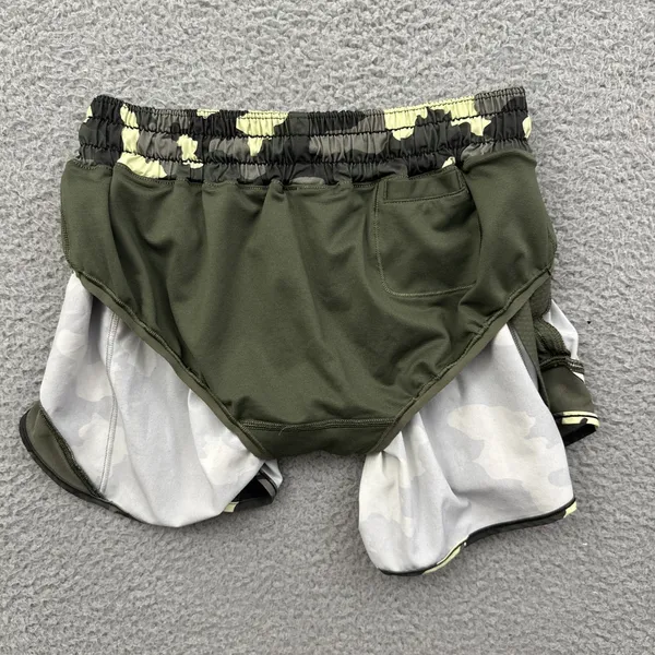 Lululemon Hotty Hot Low Rise Shorts 4" Heritage 365 Camo Green Athletic Women 4 - Image 4