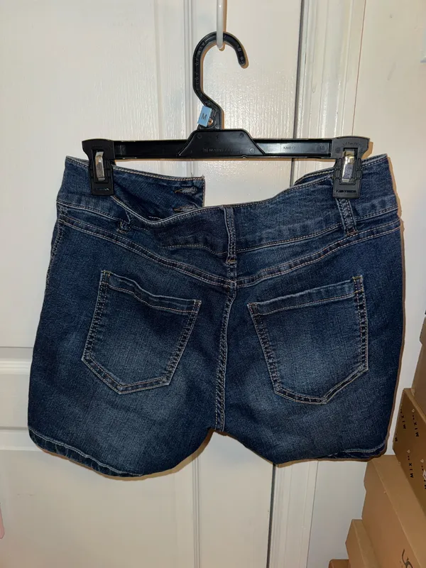 High waisted denim shorts size 8 Blue - Image 3