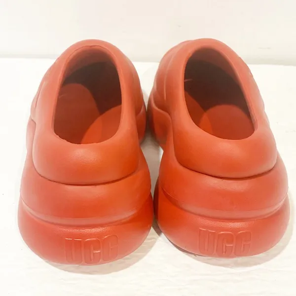 UGG Women's Size 7‎ Sport Yeah Clog Samba Red Platform - Image 4