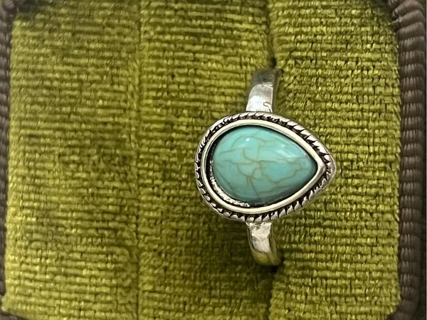 Vintage/Boho Teardro Design Faux Turquoise Stainless Steel Silver Ring Size 6 NW - Image 2