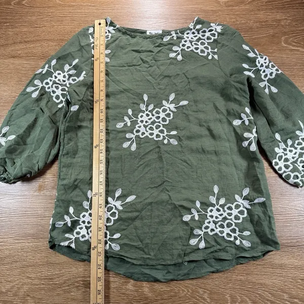 Kindred Petite Women's Olive Green Floral Embroidered Blouse PS - Image 7