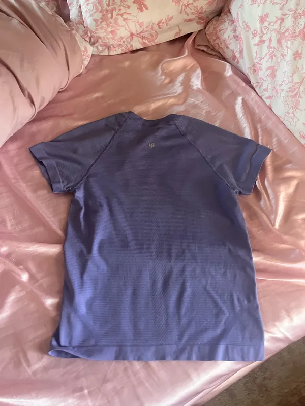Lululemon Swiftly Tech Short Sleeve - Image 2