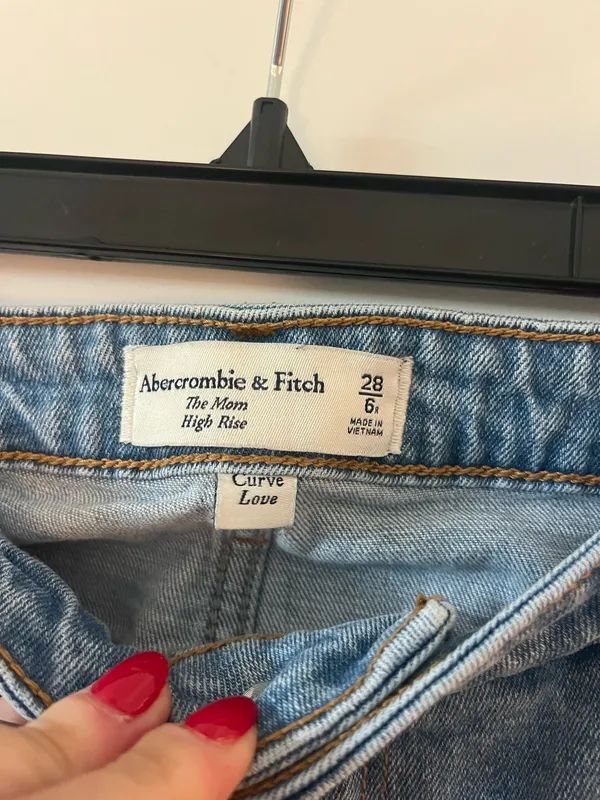 Abercrombie & Fitch Mom High rise curve love denim jeans - Image 2