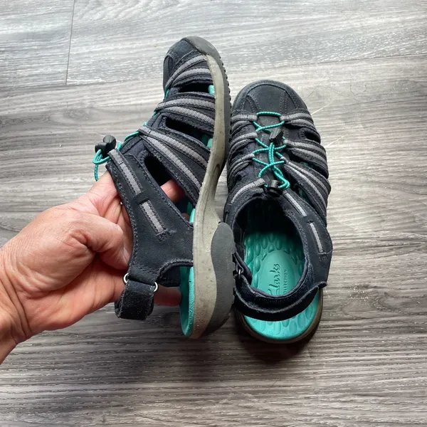 Clarks Black &Teal Strappy sporty closed-toe fisherman-style sandals. Size 7.5 - Image 3