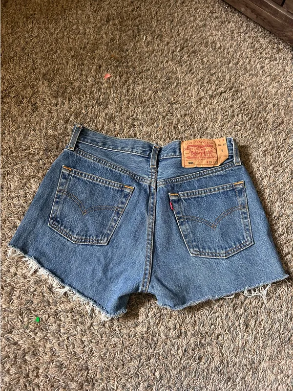 Levi’s 501 Shorts - Image 2