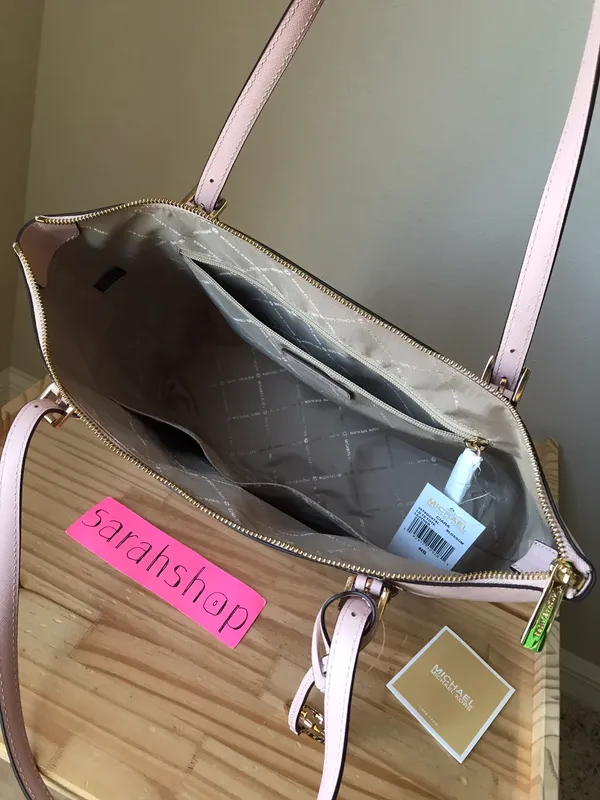 Michael Kors Purse - Image 9