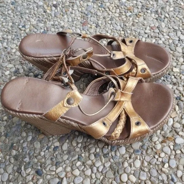 Bronze Wedges - Image 8
