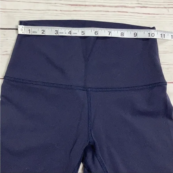 Lululemon Navy Blue Crop Leggings - Image 6