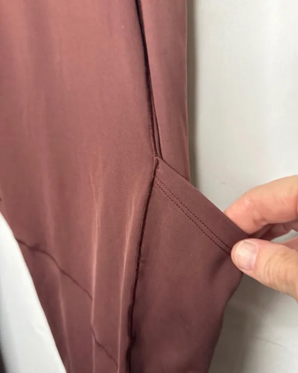 Arc’teryx brown pull on workout leggings with pockets on both sides sz Lg - Image 6