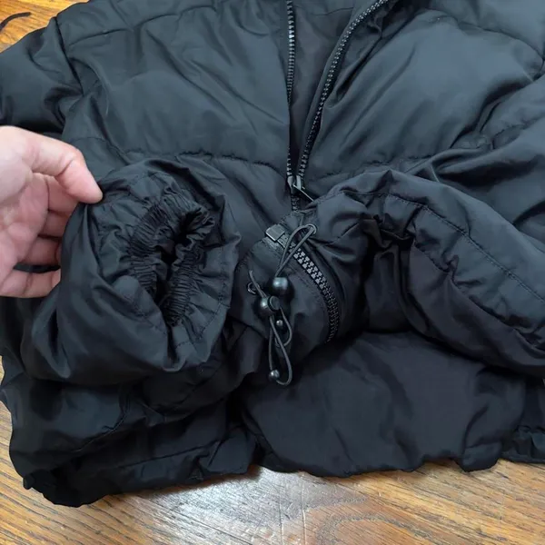 Zara Cropped Puffer Jacket - Image 4