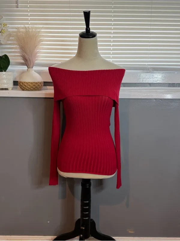 Source Unknown Off-the-Shoulder Ribbed Sweater Top in Red - Image 2