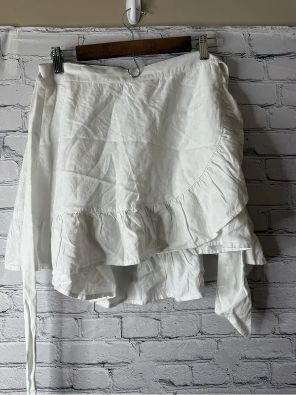 NWT aerie White Ruffled Wrap Skirt size large - Image 2