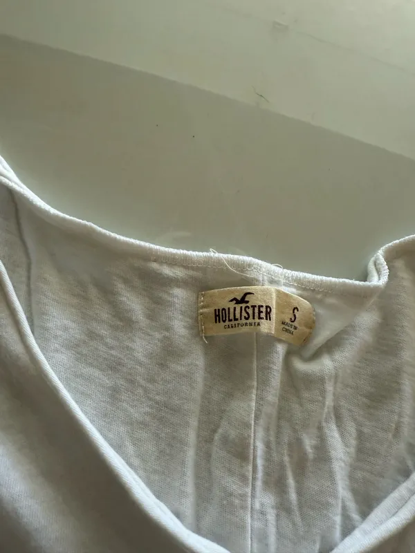 Hollister No Coffee Makes Me Depresso Women’s White T-shirt Size Small - Image 3