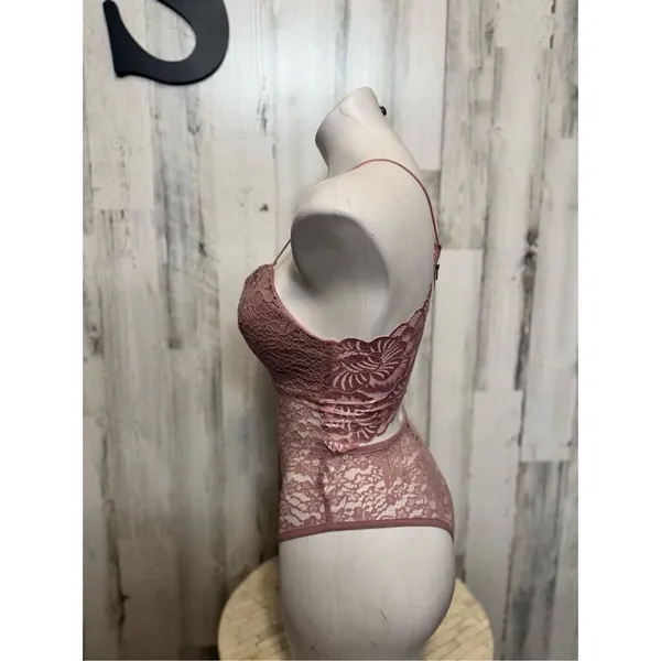 Windsor pink laced bodysuit - Image 3