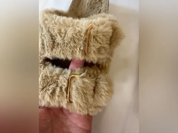 Women's Plush Faux Fur Slide Sandals - Tan - Image 4