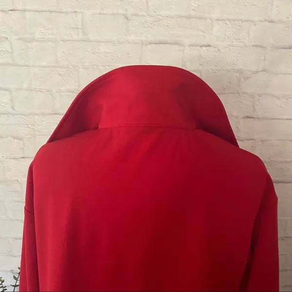 Boutique NEW Red ‘NYC Chic’ Over Coat - Image 13