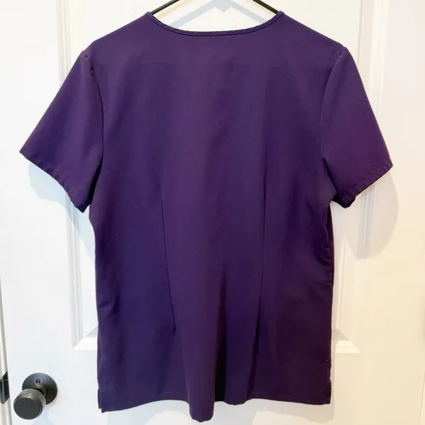 Figs Womens Casma V Neck Scrub Top Medium Purple Jam Workwear Nursing - Image 4