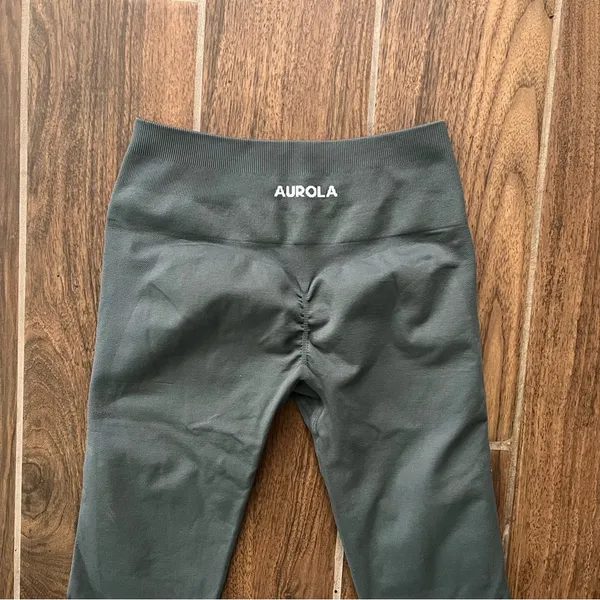 Gray Aurola leggings - Image 4