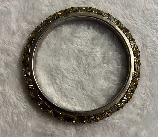 Beautiful Rhinestone Statement Bracelet Bangle Gold - Image 6