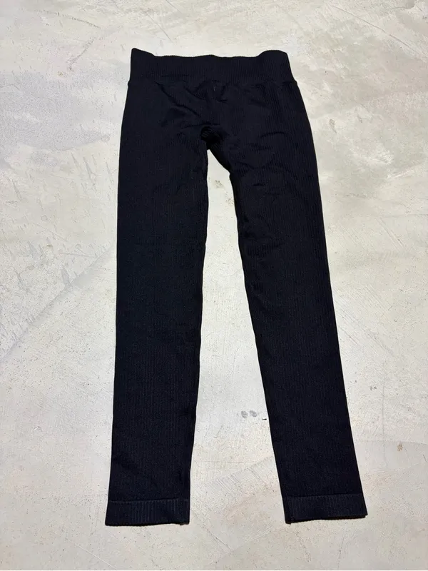 Halara soft oneform seamless flow ribbed high waisted leggings black 7/8 medium - Image 2