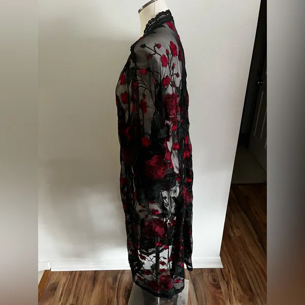 NWT - L - LULAROE - Elegant Black and Red Lace Robe - Image 2