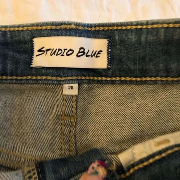 Studio Blue Denim Cutoff Distressed Jean Shorts 28 - Image 5