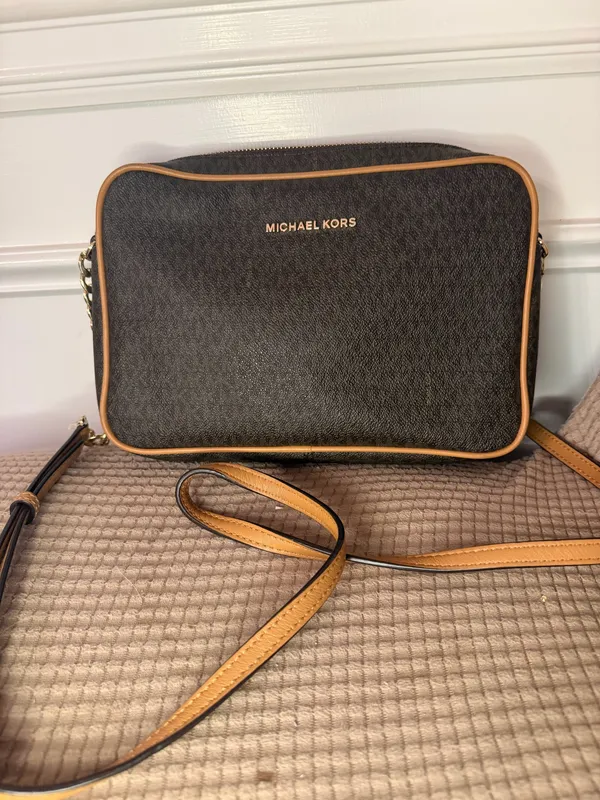 Michael Kors Jet Set East-West Crossbody - Image 3
