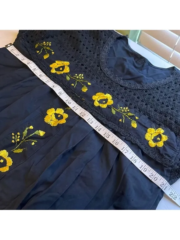 Vintage floral embroidered black dress embroidered yellow flowers Cottagecore - Image 5