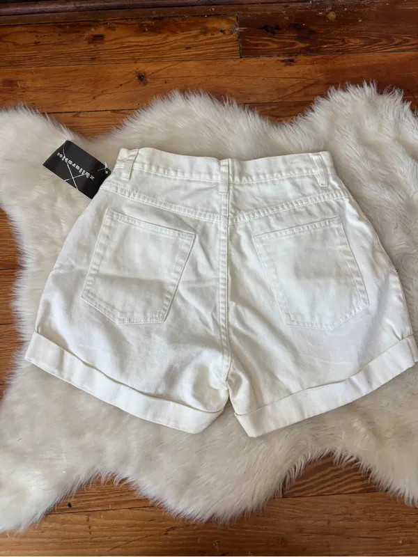 Xhilaration Vintage 90s White Deadstock High-Rise Cuffed Denim Shorts - Image 2