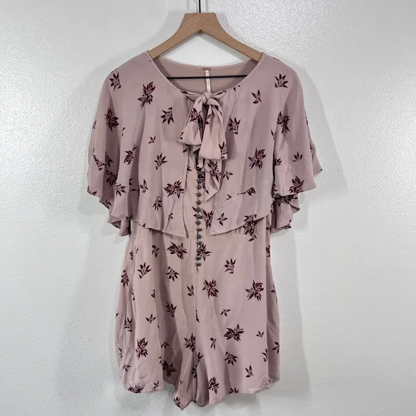 Free People Stealing Kiss Mauve Floral Romper Ruffle Flutter Sleeve‎ Tie Front M - Image 3