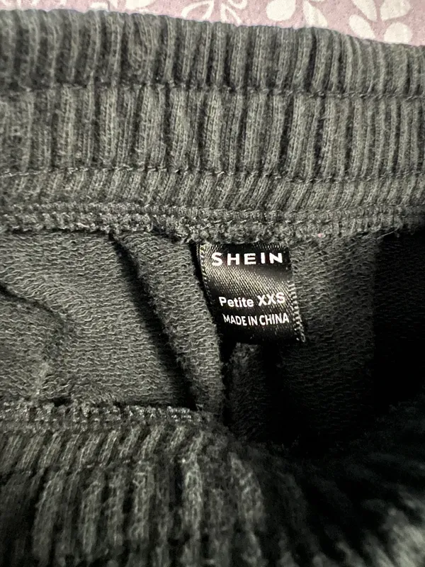 SheIn Black Shorts w. Pockets - Petite XXS - Image 5