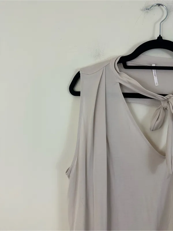 Free People Forget Me Knot Sleeveless Tie-Neck Blouson Top in Light Beige Large - Image 3