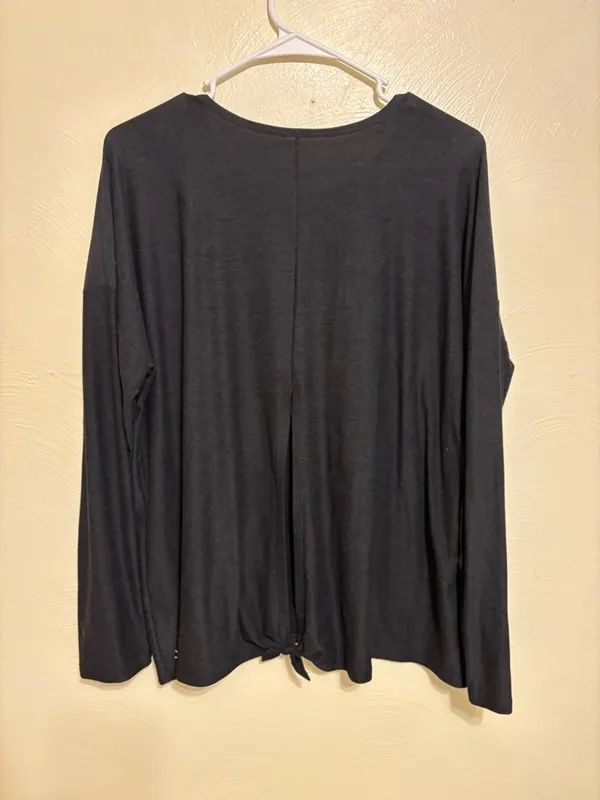 Beyond Yoga Black Long Sleeve Tie Back Top XL Made USA Athleisure - Image 8