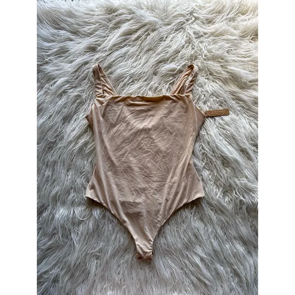 Skims Fits Everybody Square Neck Bodysuit Sand Size Large - Image 2