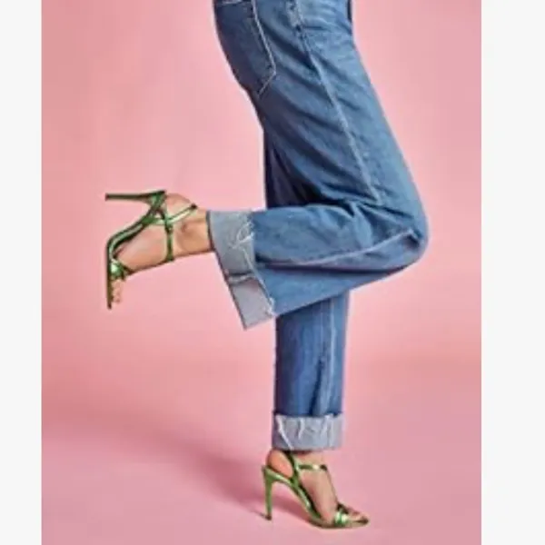 Christmas green t strap stiletto heels size 9 shiny - Image 3