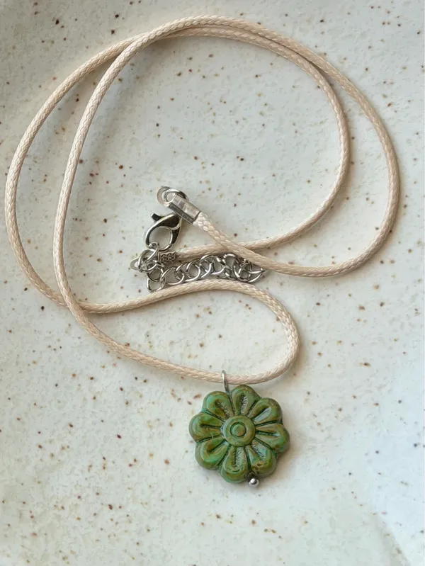 Handmade unique fairy retro cute flower Czech glass necklace💚 - Image 4