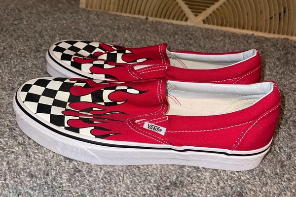 Women’s Vans Shoes 8.5 Off The Wall - Image 7