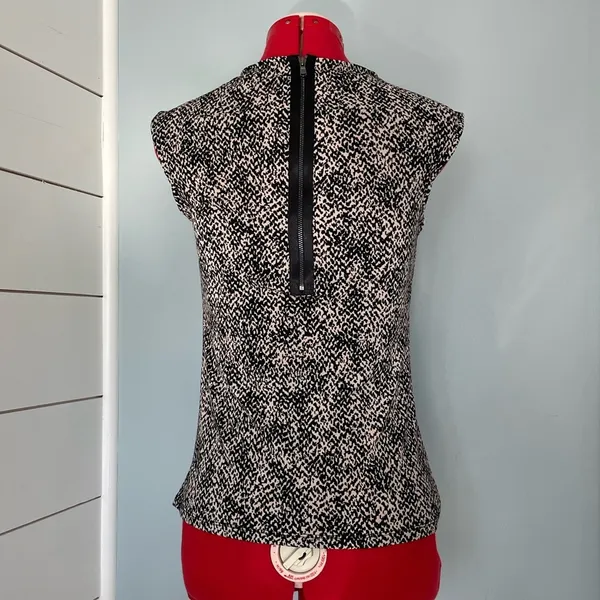 Ann Taylor Twist Front Top Sz SP - Image 4