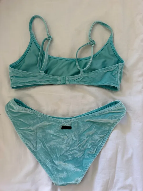 Triangl Bikini - Image 2
