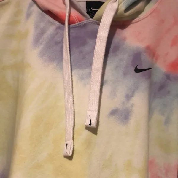 Nike Dri-FIT Get Fit Women's Tie-dye Pullover Training Hoodie, M - Image 6