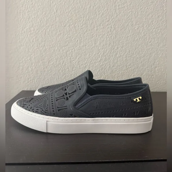 NWOT $250 Tory Burch Deep Navy Lennon Slip On Laser Cut Out Leather Sneakers 8.5 - Image 6