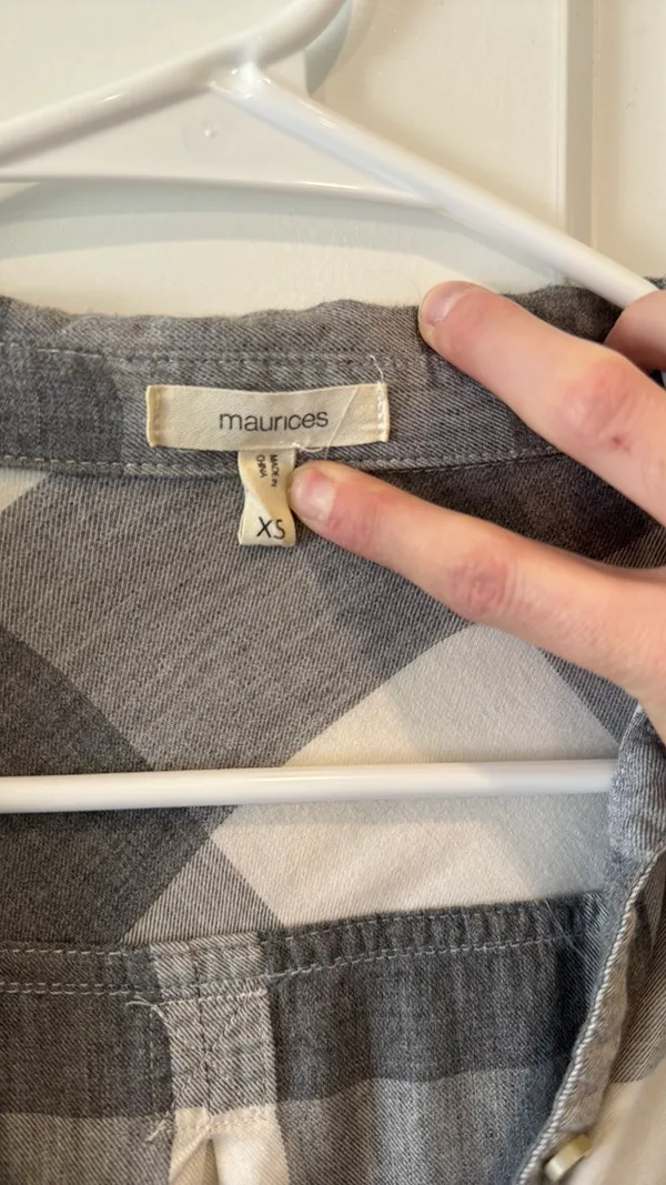 Maurice’s plaid top - Image 4