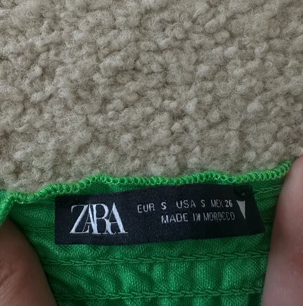 ZARA Green Crop Top - Image 2